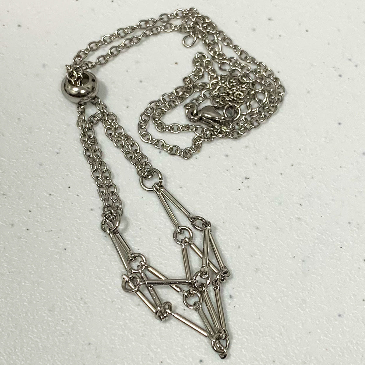 Bar Cage Removable D20 Necklace