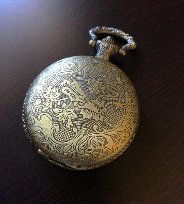 Gold Steampunk Style Pocket Watch Shell with Metal Micro Dice Set